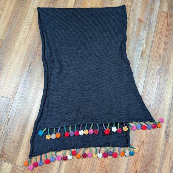 WARM AND COZY BLACK SCARF WITH FLORAL TASSELS - Picture 1 of 3